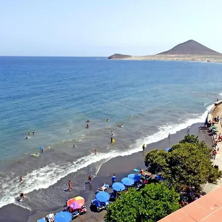 Atico Playa Medano アパート